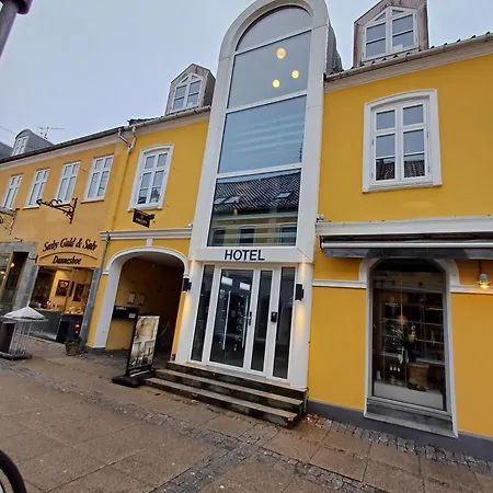 Double 5 In The Center Of Sæby
